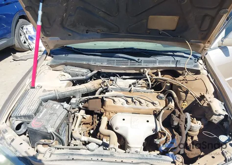 2001 Honda Accord 2.3 Lx from USA, damaged, VIN 1HGCG56431A138385